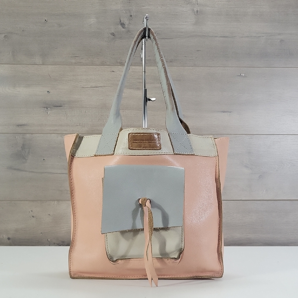 Cuero Papel & Tijera Leather Colorblock Tote Bag in Blush and Light Gray
